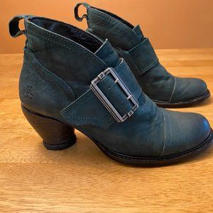 John Fluevog East End Porter boots in Peacock sz 9